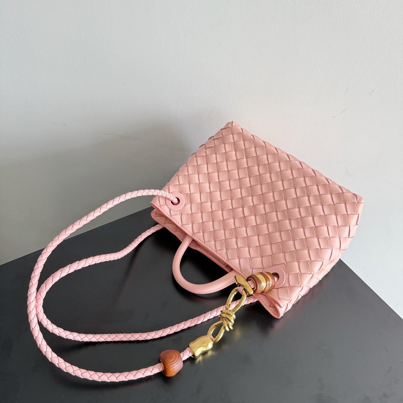 BV 안디아모 인트레치아토 핸드백 001-250773