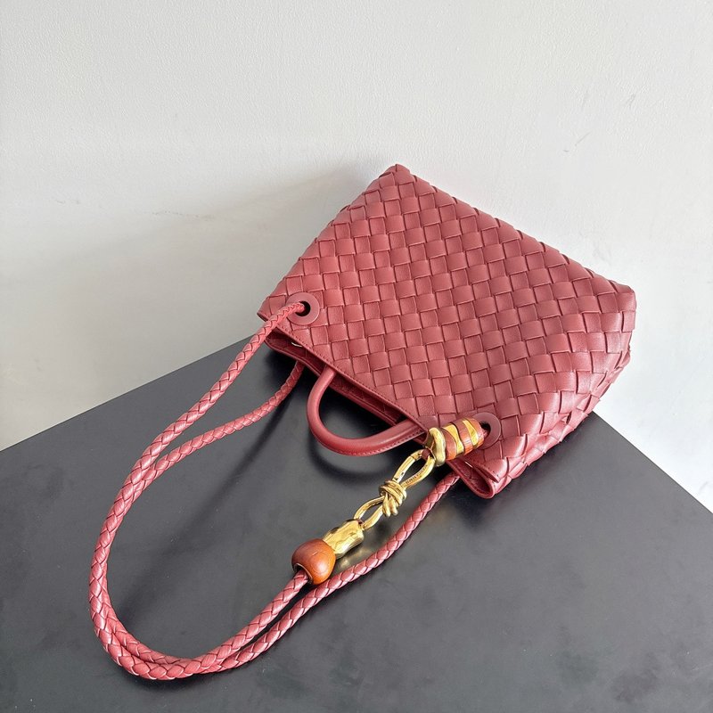 BV 안디아모 인트레치아토 핸드백 001-250785