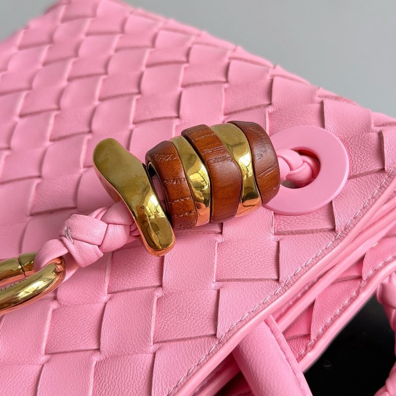 BV 안디아모 인트레치아토 소프트 백 001-250802