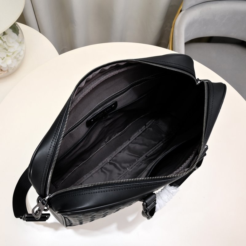 인트레치아토 가죽 브리프케이스 001-250880