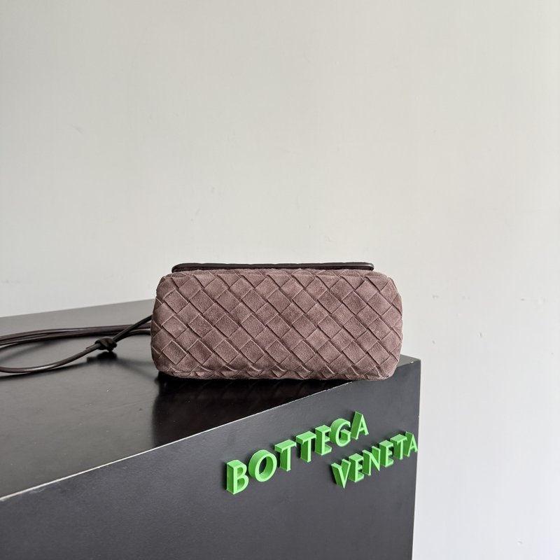 보테가 베네타 노투르노 클러치백 001-250972