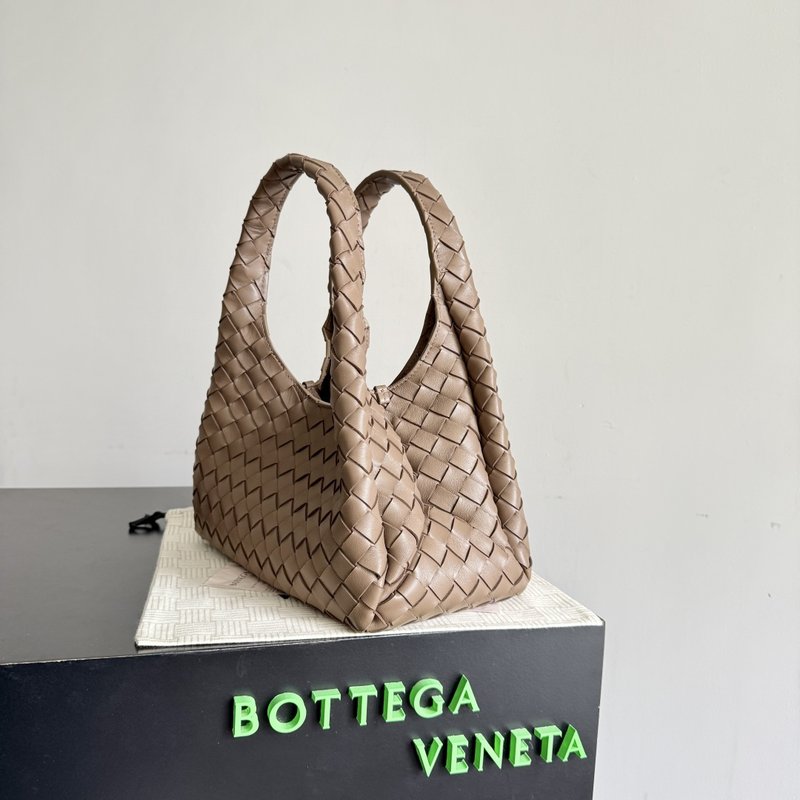 보테가 베네타 인트레치아토 핸드백 001-250988