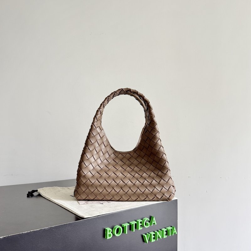 보테가 베네타 인트레치아토 핸드백 001-250988