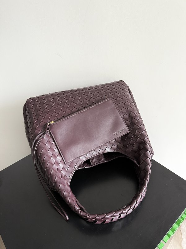 보테가 베네타 인트레치아토 숄더백 001-251006