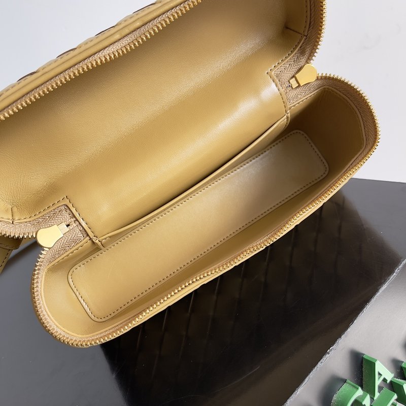 보테가 베네타 여름 편직 지퍼 크로스백 001-251093