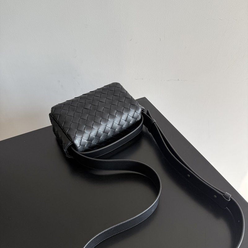 BV 인트레치아토 미니 백 핸들 숄더 001-251094