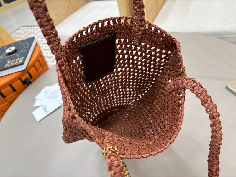 클로에 라피아 레더 토트백 001-251216