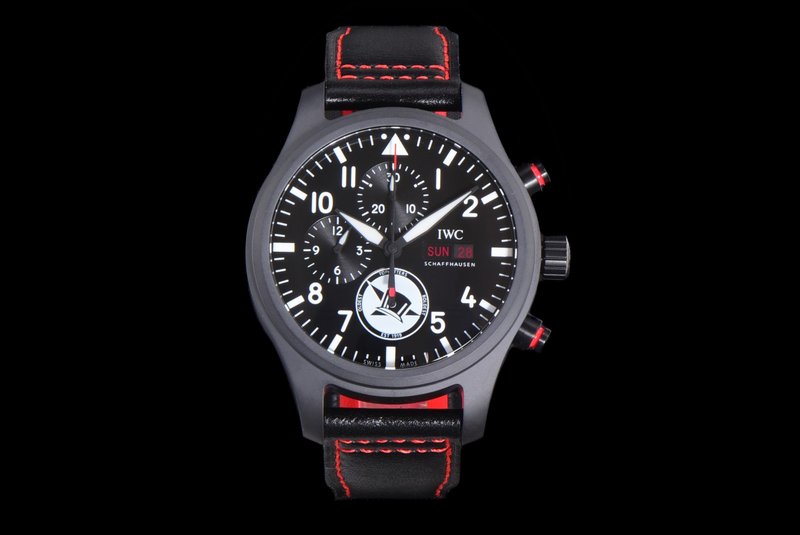 IWC 파일럿 세라믹 크로노그래프 시계 001-251357