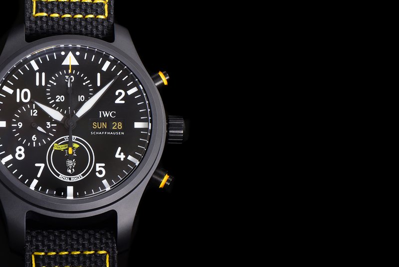 IWC 파일럿 세라믹 크로노그래프 시계 001-251358