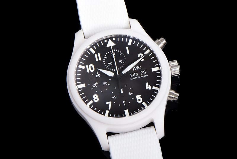 IWC 파일럿 세라믹 크로노그래프 시계 001-251359