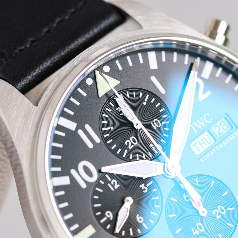 IWC 파일럿 시리즈 오토매틱 남성용 시계 001-251361