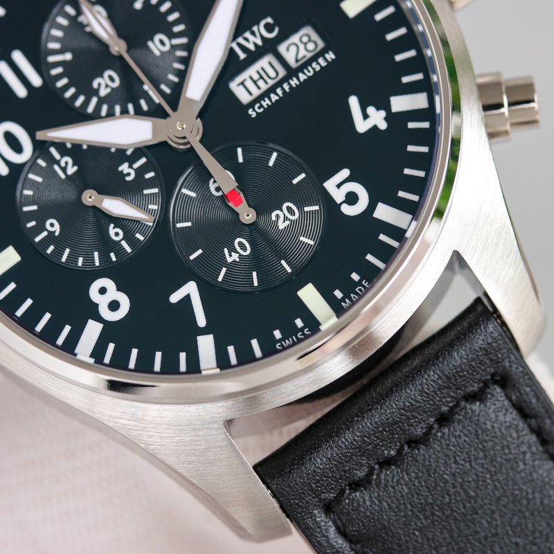 IWC 파일럿 시리즈 오토매틱 남성용 시계 001-251361