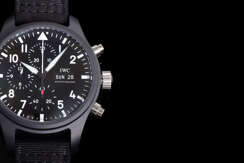 IWC 파일럿 세라믹 크로노그래프 시계 001-251369
