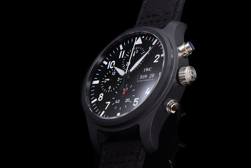 IWC 파일럿 세라믹 크로노그래프 시계 001-251369