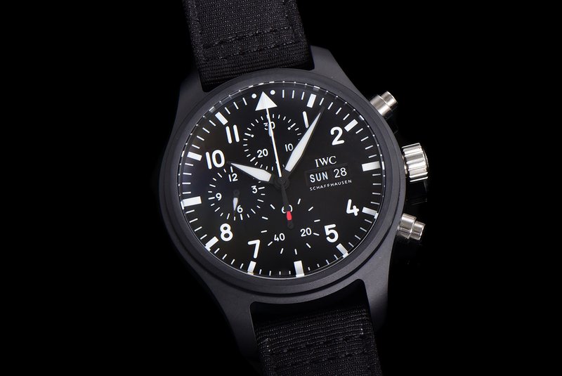 IWC 파일럿 세라믹 크로노그래프 시계 001-251369