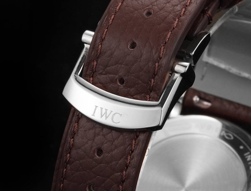 IWC 포르투기저 시리즈 포인터 캘린더 시계 001-251371