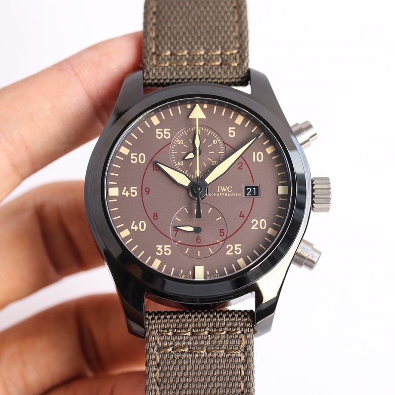 IWC 파일럿 시리즈 오매틱 크로노그래프 시계 001-251380