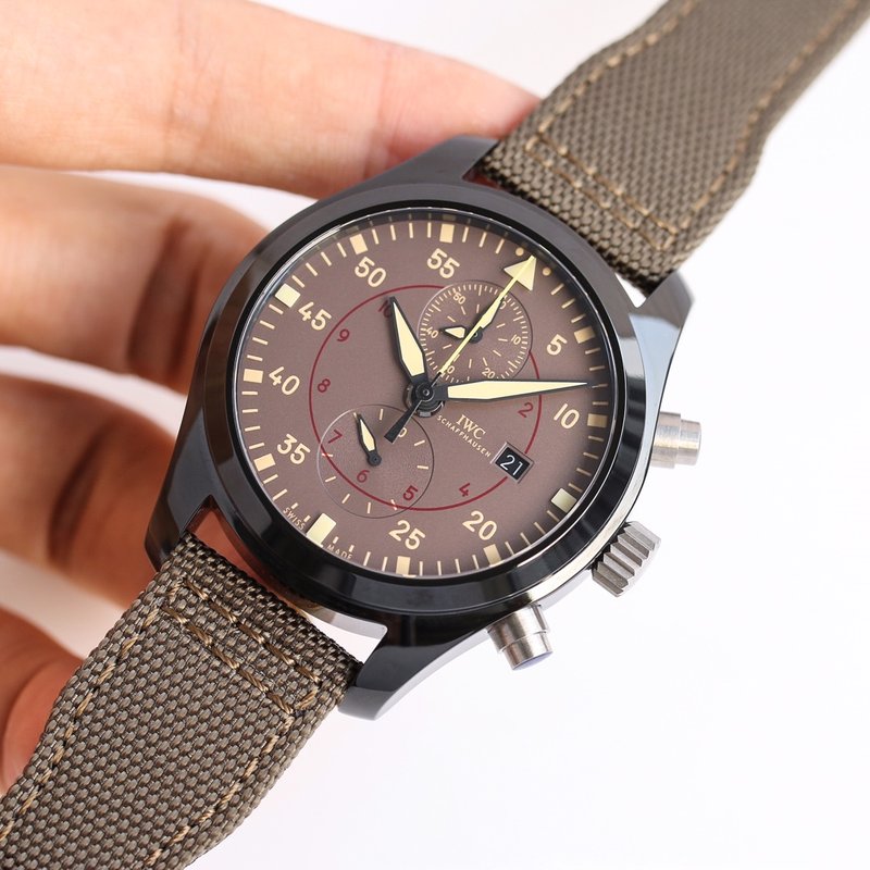IWC 파일럿 시리즈 오매틱 크로노그래프 시계 001-251380