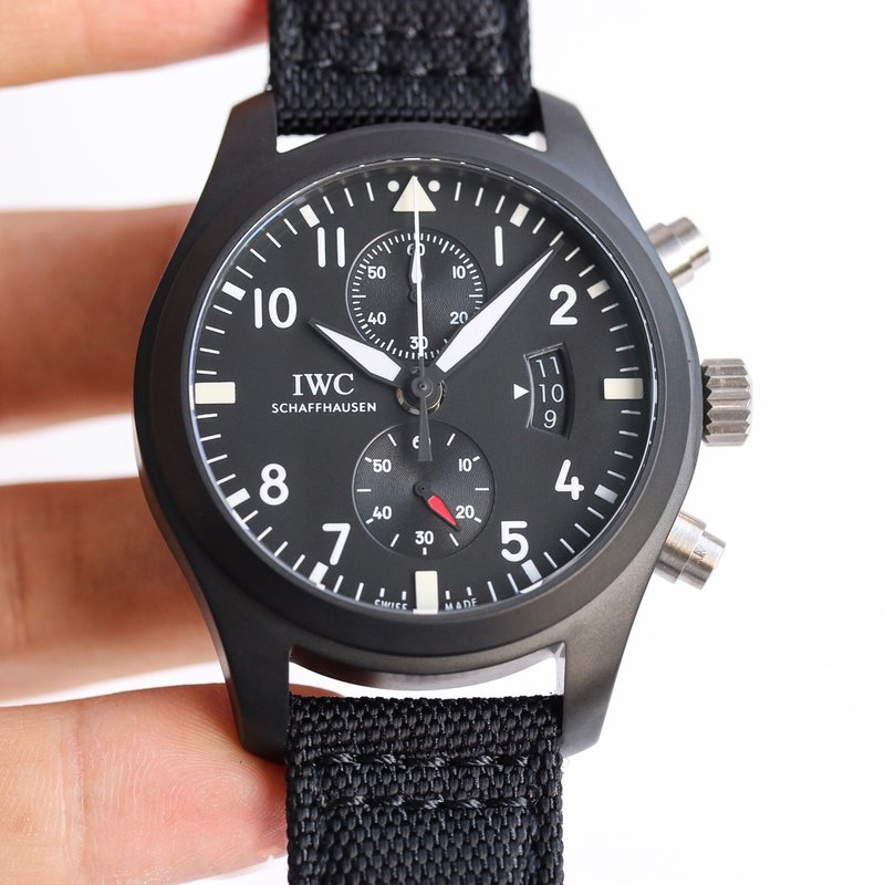IWC 파일럿 시리즈 오토매틱 크로노그래프 남성용 시계 001-251383