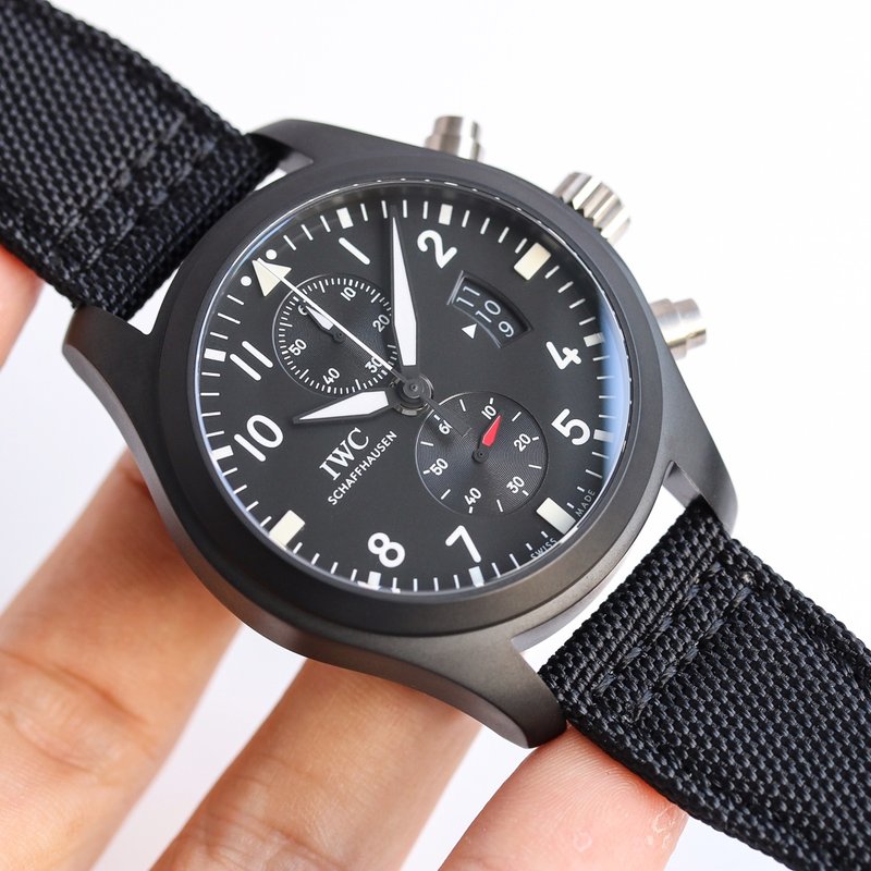 IWC 파일럿 시리즈 오토매틱 크로노그래프 남성용 시계 001-251383