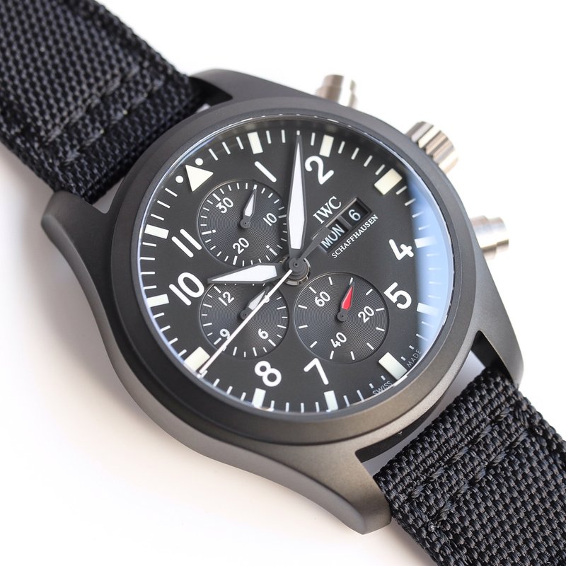 IWC 파일럿 시리즈 오토매틱 크로노그래프 남성용 시계 001-251384