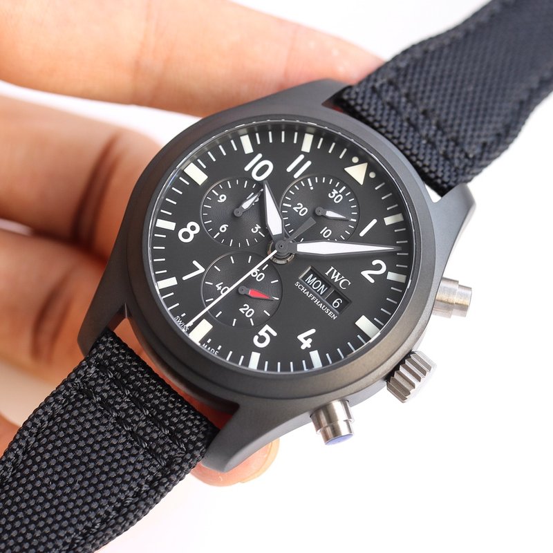 IWC 파일럿 시리즈 오토매틱 크로노그래프 남성용 시계 001-251384