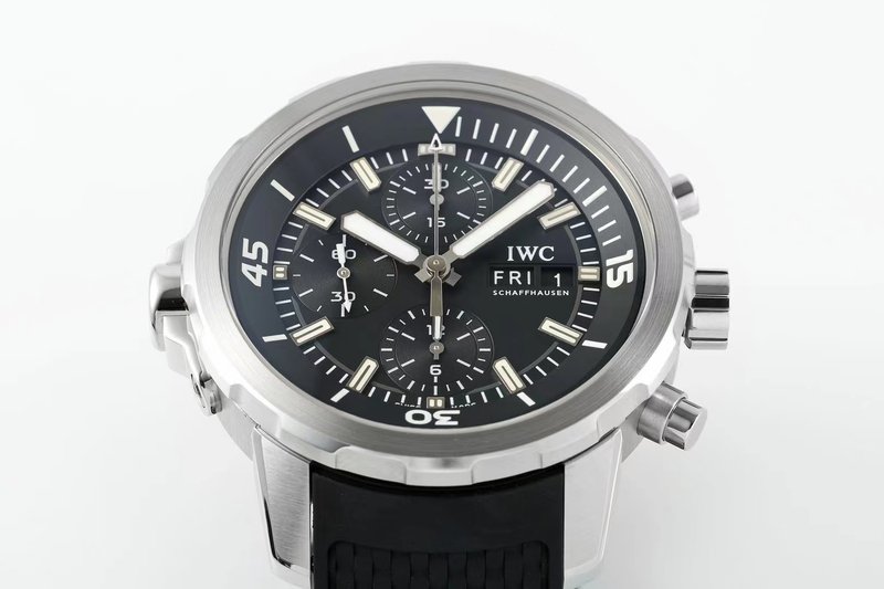 IWC 아쿠아타이머 쿠스토 스페셜 에디션 시계 001-251385