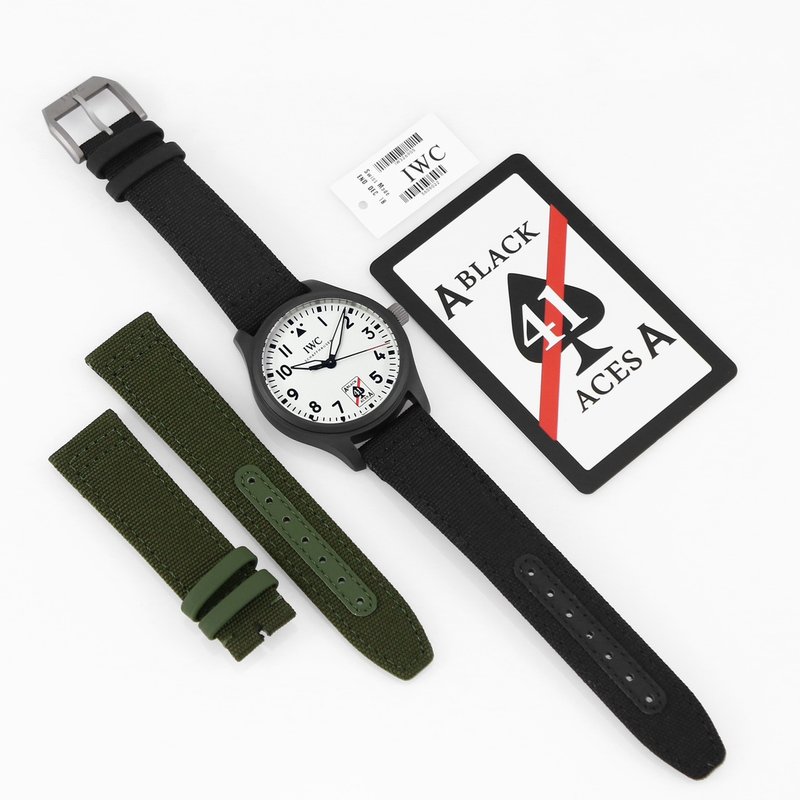 IWC 파일럿 워치 오토매틱 블랙 에이스 에디션 001-251388