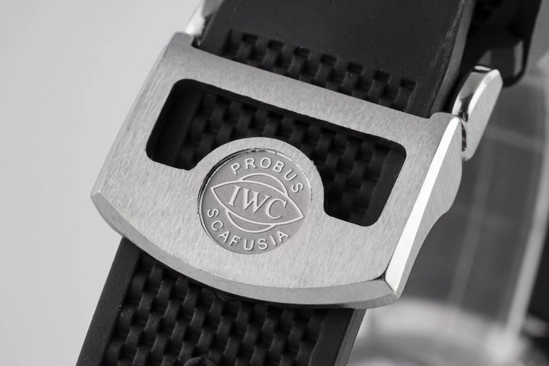 IWC 포르투기제 크로노그래프 오토매틱 남성 시계 001-251401