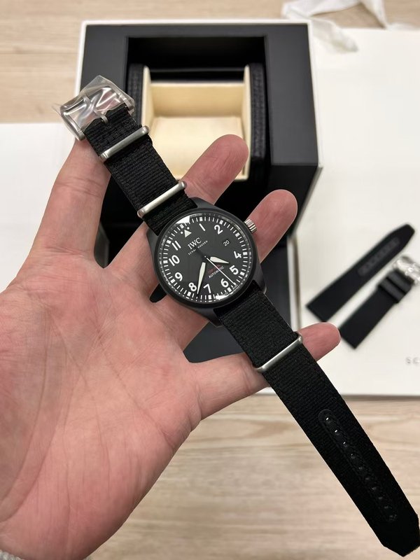 IWC 파일럿 시리즈 블랙 워리어 기계식 시계 001-251459