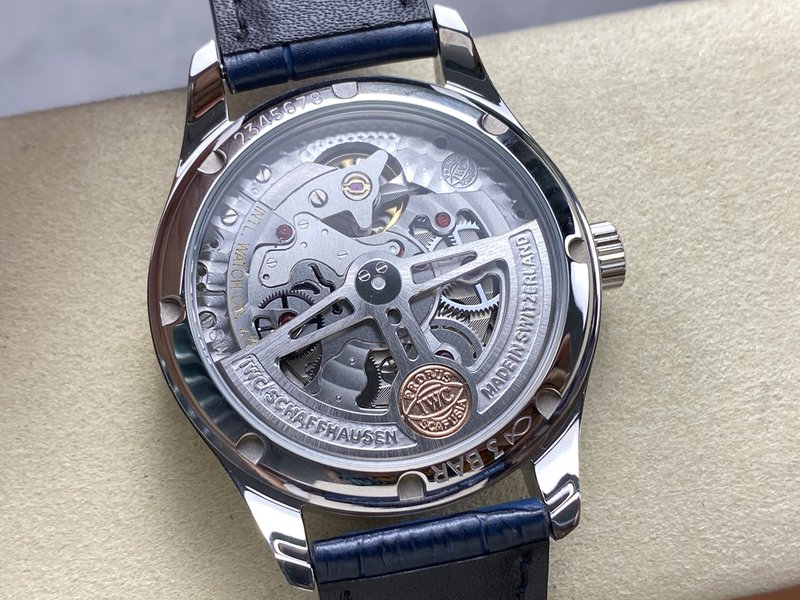 IWC 포르투기제 오토매틱 스몰 세컨즈 시계 001-251470