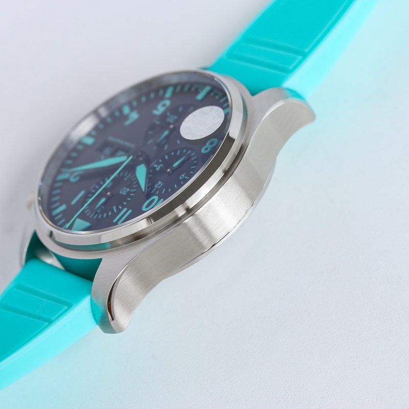 IWC 파일럿 시리즈 티타늄 케이스 시계 001-251474
