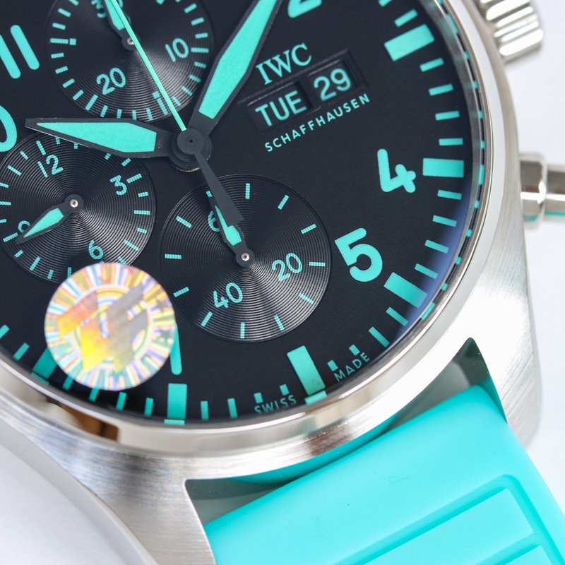 IWC 파일럿 시리즈 티타늄 케이스 시계 001-251474