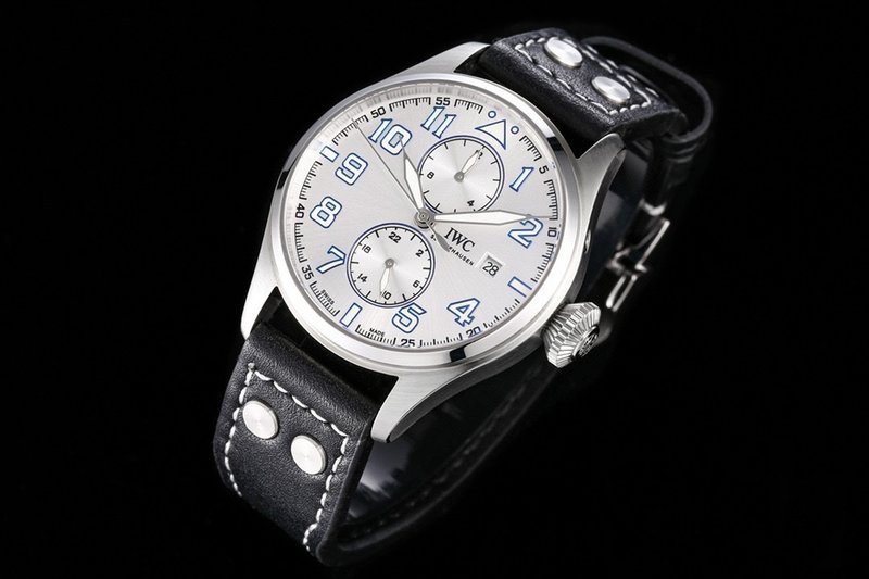 IWC 파일럿 시리즈 오토매틱 문페이즈 시계 001-251488