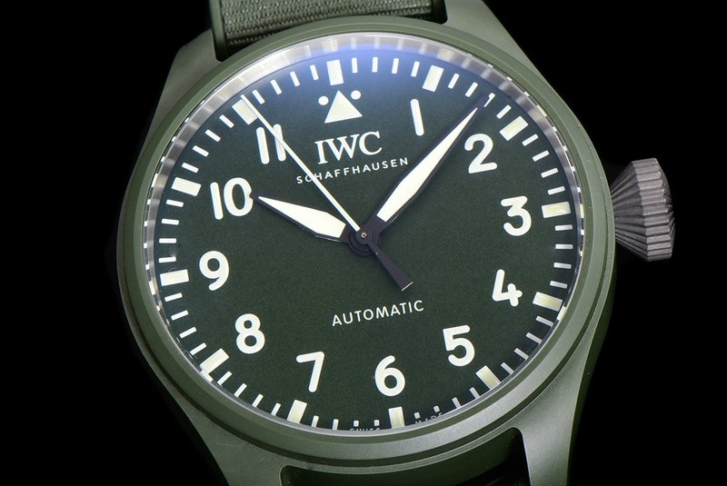 IWC 포레스트 그린 세라믹 티타늄 오토매틱 시계 001-251498