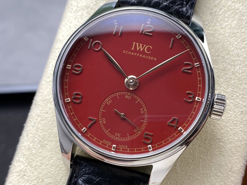 IWC 포르투기제 오토매틱 스몰 세컨즈 시계 001-251501