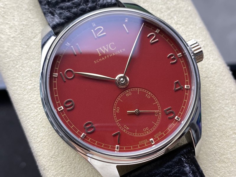 IWC 포르투기제 오토매틱 스몰 세컨즈 시계 001-251501