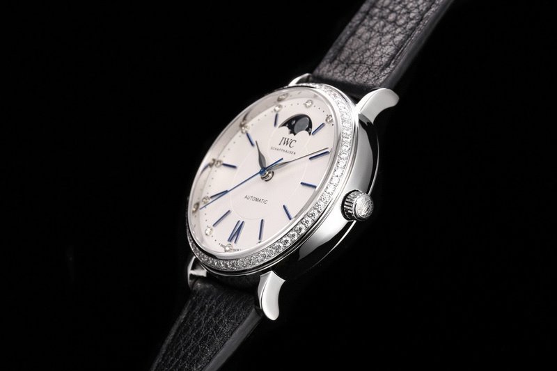 IWC 포르투기저 토매틱 문페이즈 시계 001-251529