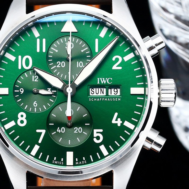 IWC 파일럿 시리즈 그린 다이얼 토매틱 시계 001-251546