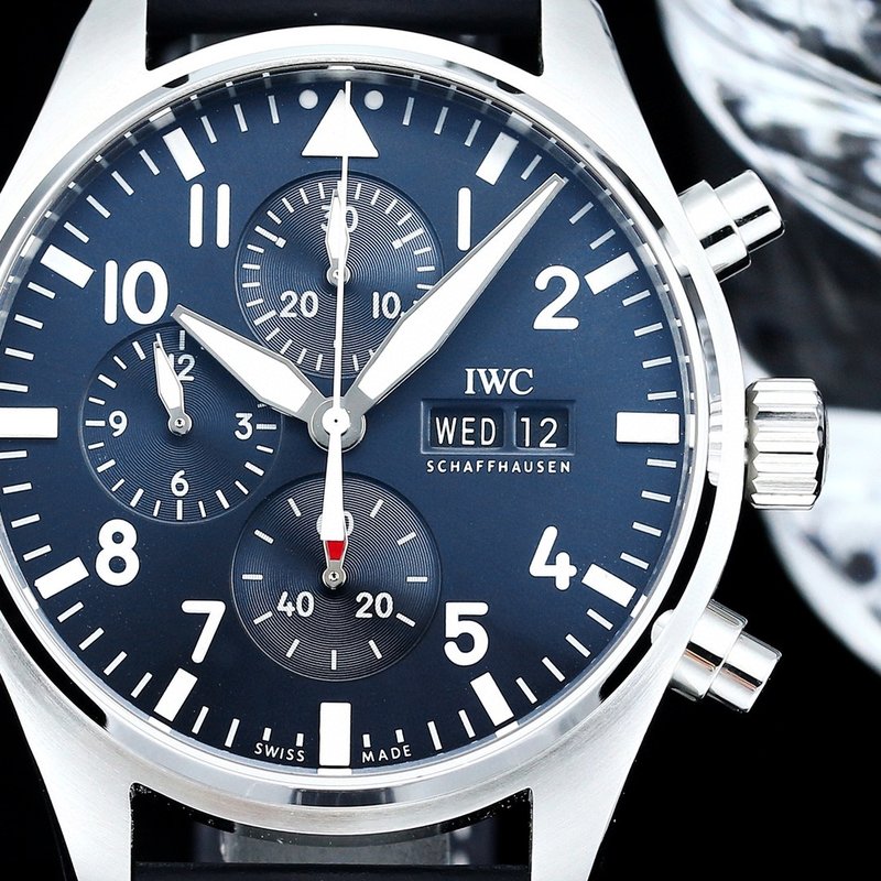IWC 파일럿 시리즈 오토매틱 남성용 시계 001-251552
