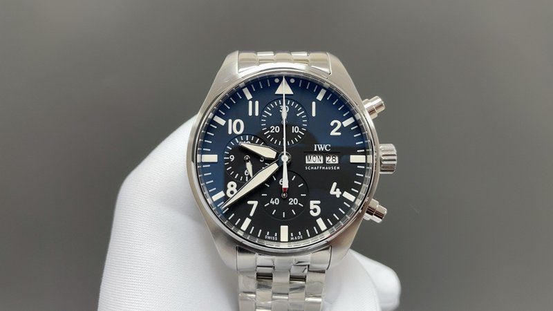 IWC 파일럿 시리즈 오토매틱 남성용 시계 001-251555