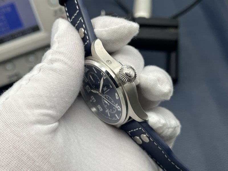 IWC 파일럿 시리즈 오픈백 문페이즈 오토매틱 시계 001-251558