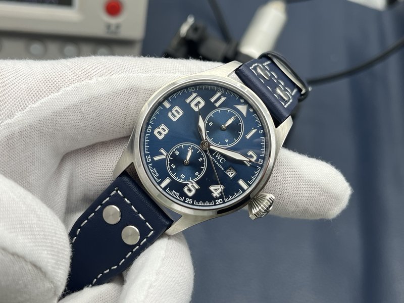 IWC 파일럿 시리즈 오픈백 문페이즈 오토매틱 시계 001-251558