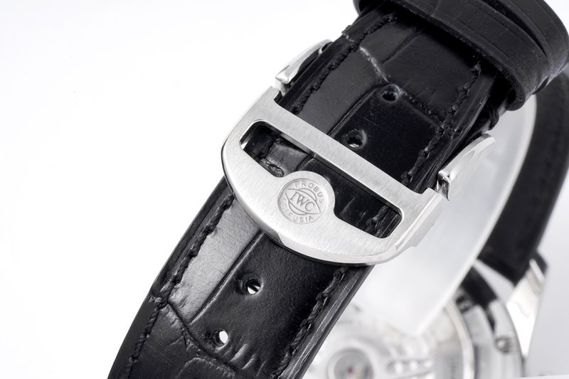 IWC 포르투기제 오토매틱 남성용 시계 001-251564