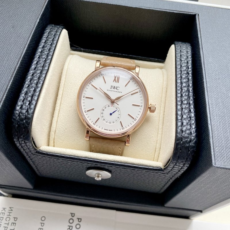 IWC 포르투기제 시리즈 포인터 캘린더 시계 001-251569