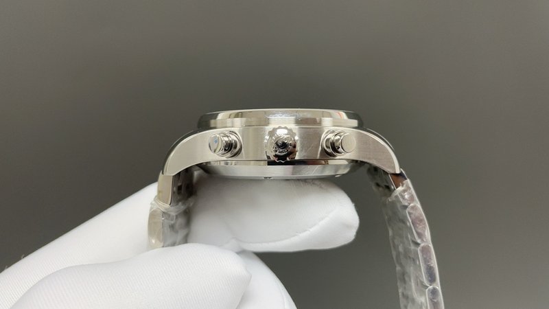 IWC 파일럿 시리즈 오토매틱 남성용 시계 001-251572