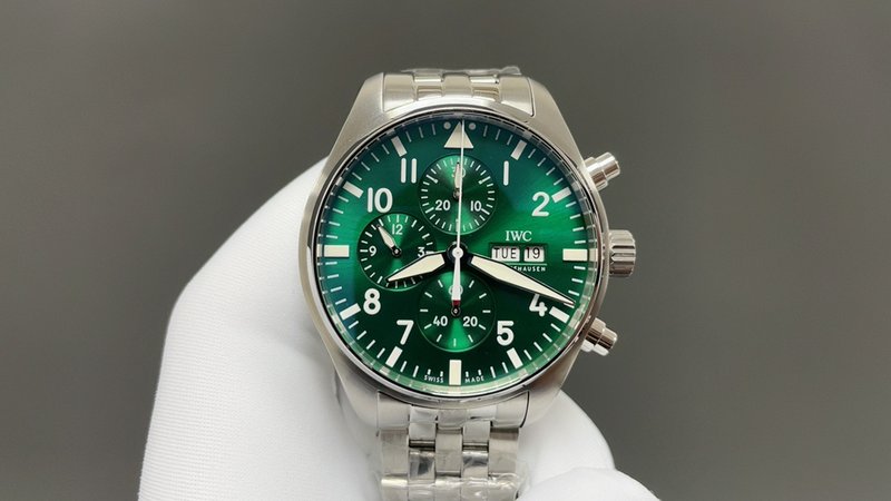 IWC 파일럿 그린 다이얼 레드 골드 시계 001-251573