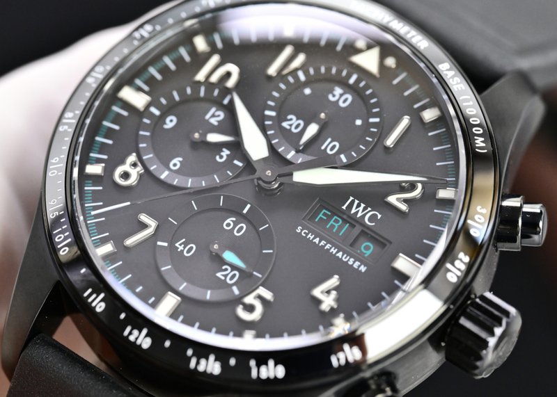 IWC 파일럿 시리즈 고성능 크로노그래프 시계 001-251584