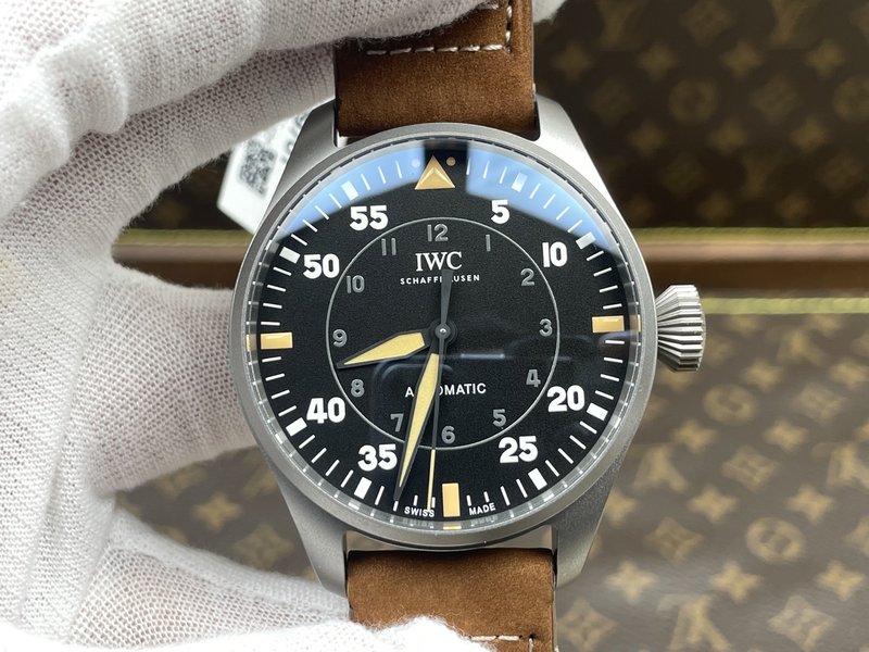 IWC 피트파이어 파일럿 워치 5 급 티타늄 소재 001-251591