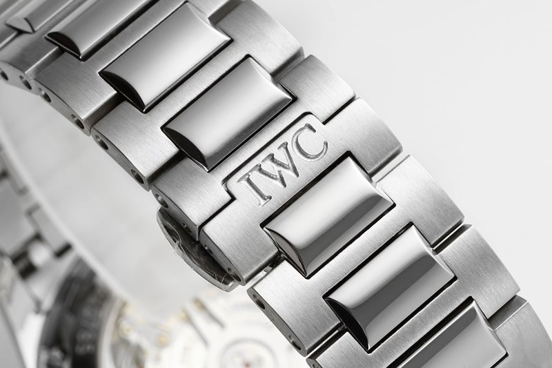 IWC 포르투기제 크로노그래프 001-251606